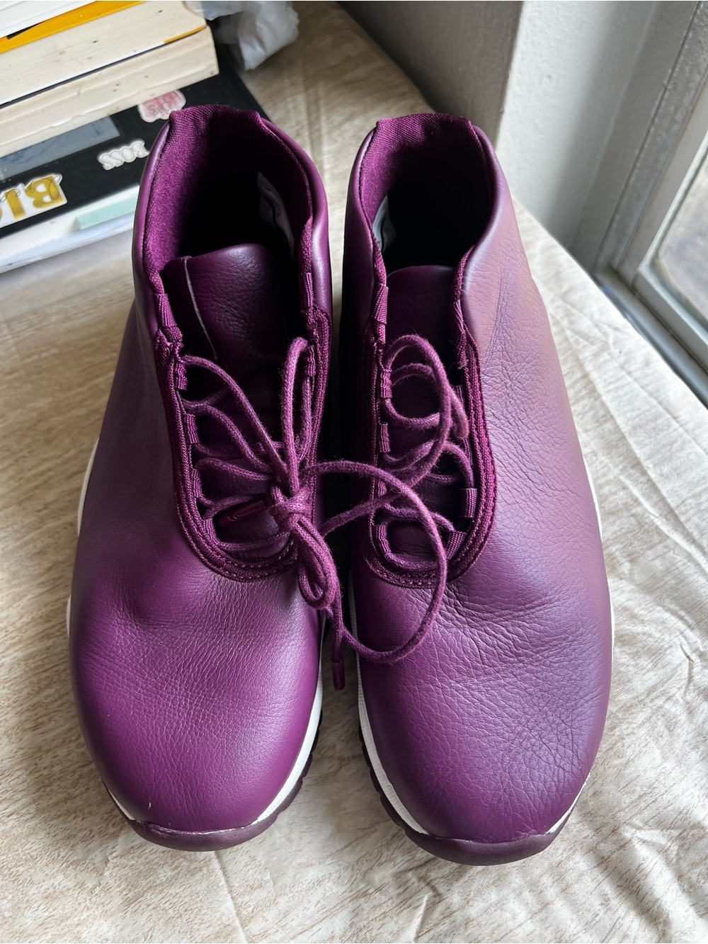 Women’s Air Jordan Future Bordeaux AR0726-600 Size 8